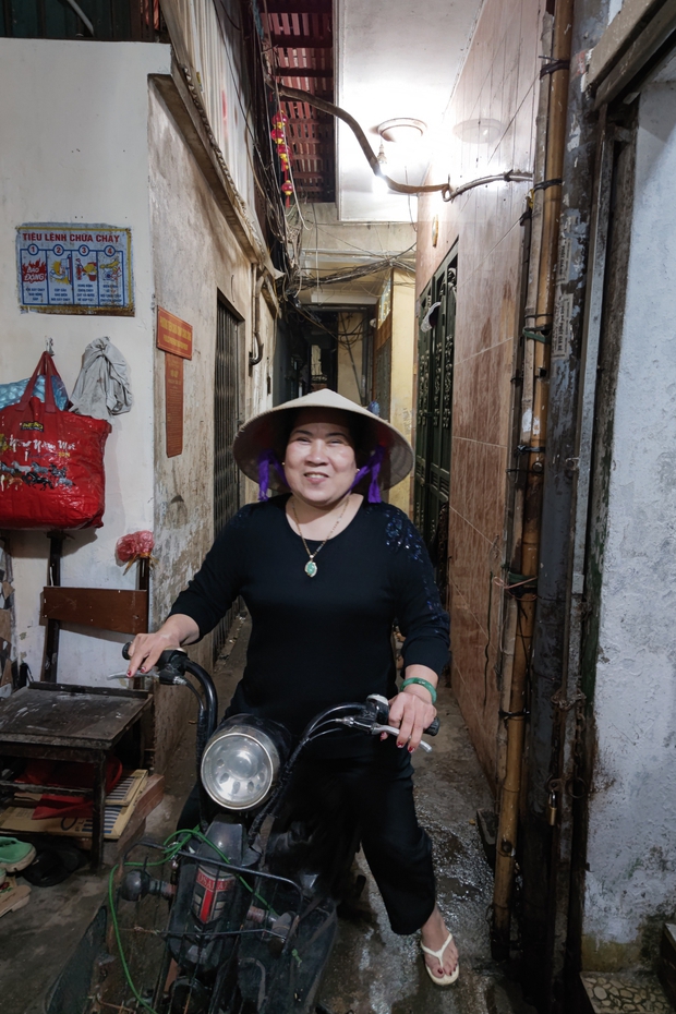 NGÕ không SỢ VỢ bất ngờ gỡ biển, chị em phụ nữ trong ngõ xác thực: Ở đây ai cũng yêu vợ hết!-6