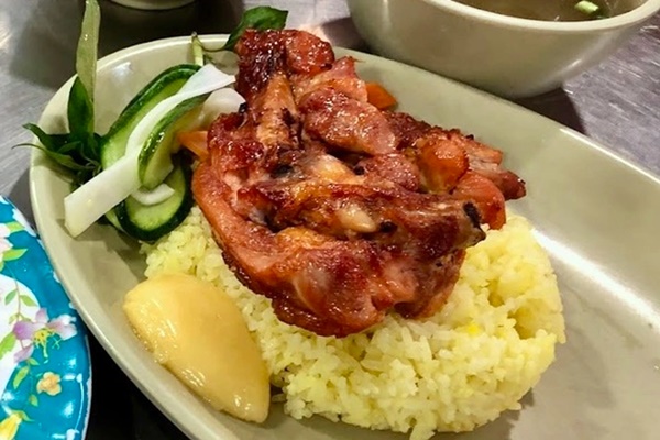 Vụ 222 người nhập viện sau khi ăn cơm gà: Chủ quán nói gì?-2