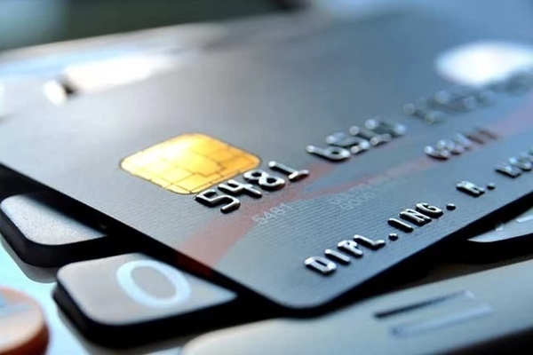 Nợ thẻ tín dụng 8,5 triệu sau 11 năm lên 8,8 tỷ, tính lãi thế nào?-1