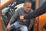 Tạm giữ tài xế bán tải chạy trốn cảnh sát, gây tai nạn liên hoàn ở Hà Nội-3