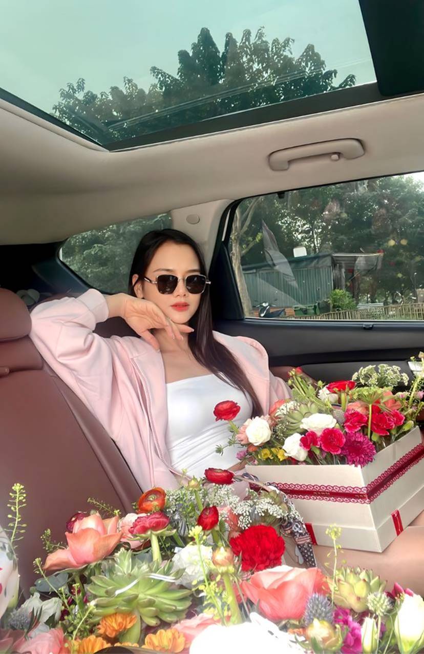 Mỹ nhân phim VTV mang quân hàm Thiếu tá, sống hạnh phúc bên chồng là Trung tá, Phó giám đốc Nhà hát kịch-3