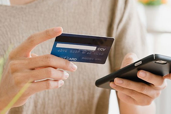 Tá hỏa kiểm tra thẻ tín dụng sau vụ vay 8,5 triệu ôm nợ 8,8 tỷ đồng-3