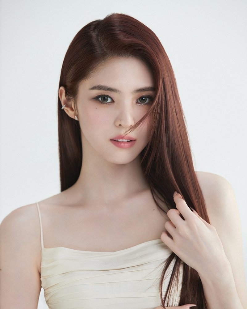 Han So Hee bị réo tên khắp mạng xã hội-1