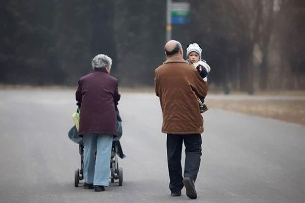 Vì sao cái gọi là tình yêu của cha mẹ lại khiến con cái không thể thở nổi?-6