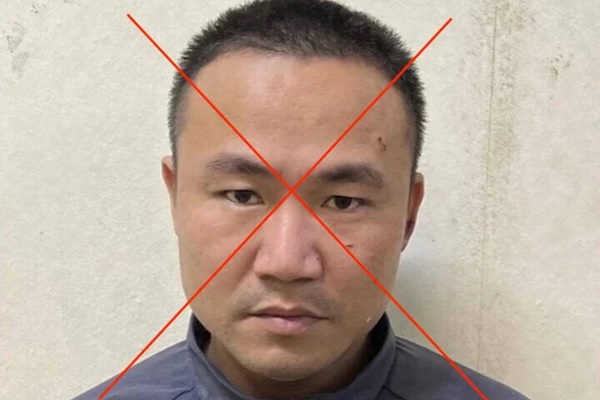 Tạm giữ tài xế bán tải chạy trốn cảnh sát, gây tai nạn liên hoàn ở Hà Nội-1