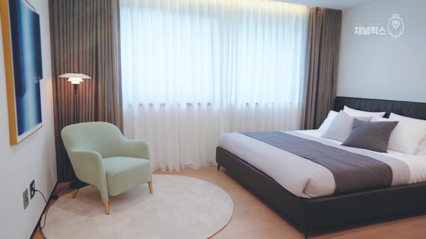 Soi căn biệt thự nằm trong khu nhà giàu của Han So Hee, mua và trả một lúc bằng tiền mặt hơn 36 tỷ-5