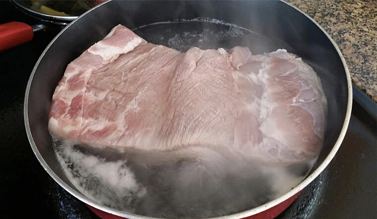 Đừng dại mà chần thịt, đây mới là cách làm đúng để loại bỏ độc tố của thịt lợn mua ngoài chợ-2