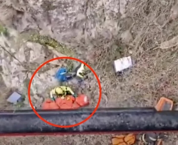 Rơi xuống khe núi khi đang quay clip, sao mạng chết thương tâm ở tuổi 23-1