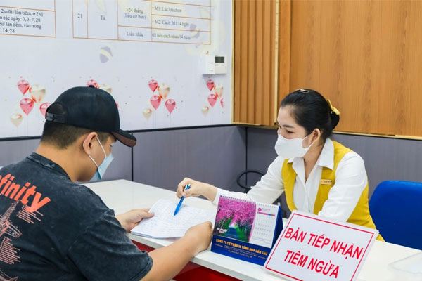 Mạo danh nhân viên bệnh viện để lừa đảo người dân khám bệnh và tiêm ngừa vaccine-1