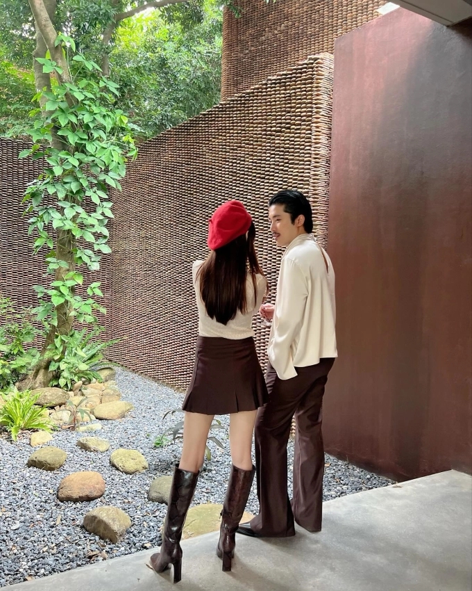 Ái nữ đại gia ngầm đất Bắc kết hôn với bạn thân: Lấy nhau về chồng gây chú ý vì... thích mặc váy-2