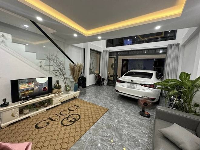 Bên trong cơ ngơi 4 tầng của Ngọc Trinh: Rộng đẹp, sang chảnh nhưng có góc cực uy nghiêm-5