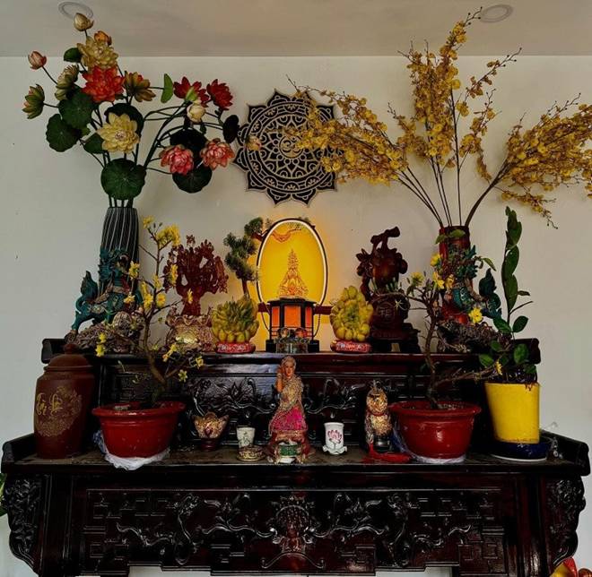 Bên trong cơ ngơi 4 tầng của Ngọc Trinh: Rộng đẹp, sang chảnh nhưng có góc cực uy nghiêm-10