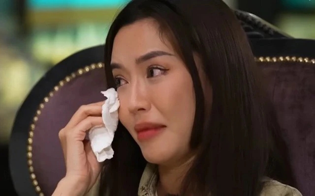 Bích Phương: Tôi chìm sâu vào hỗn loạn, thất vọng về bản thân, thấy mình tệ hại-2