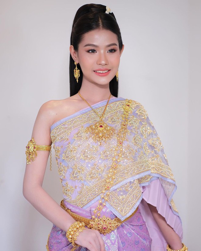 Tân Hoa hậu Trái Đất Campuchia bị chê nhạt nhòa-6