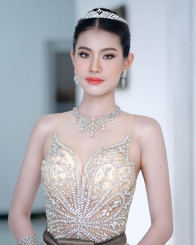 Tân Hoa hậu Trái Đất Campuchia bị chê nhạt nhòa-8