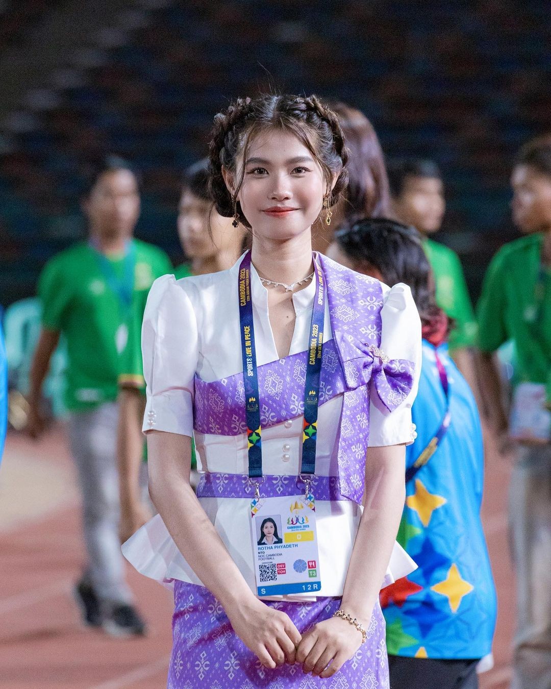 Tân Hoa hậu Trái Đất Campuchia bị chê nhạt nhòa-10