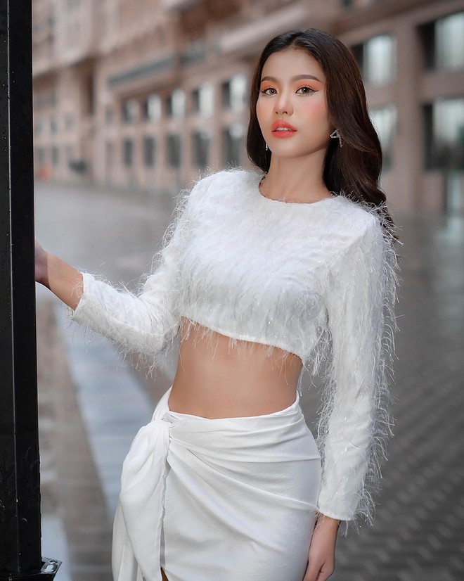 Tân Hoa hậu Trái Đất Campuchia bị chê nhạt nhòa-16