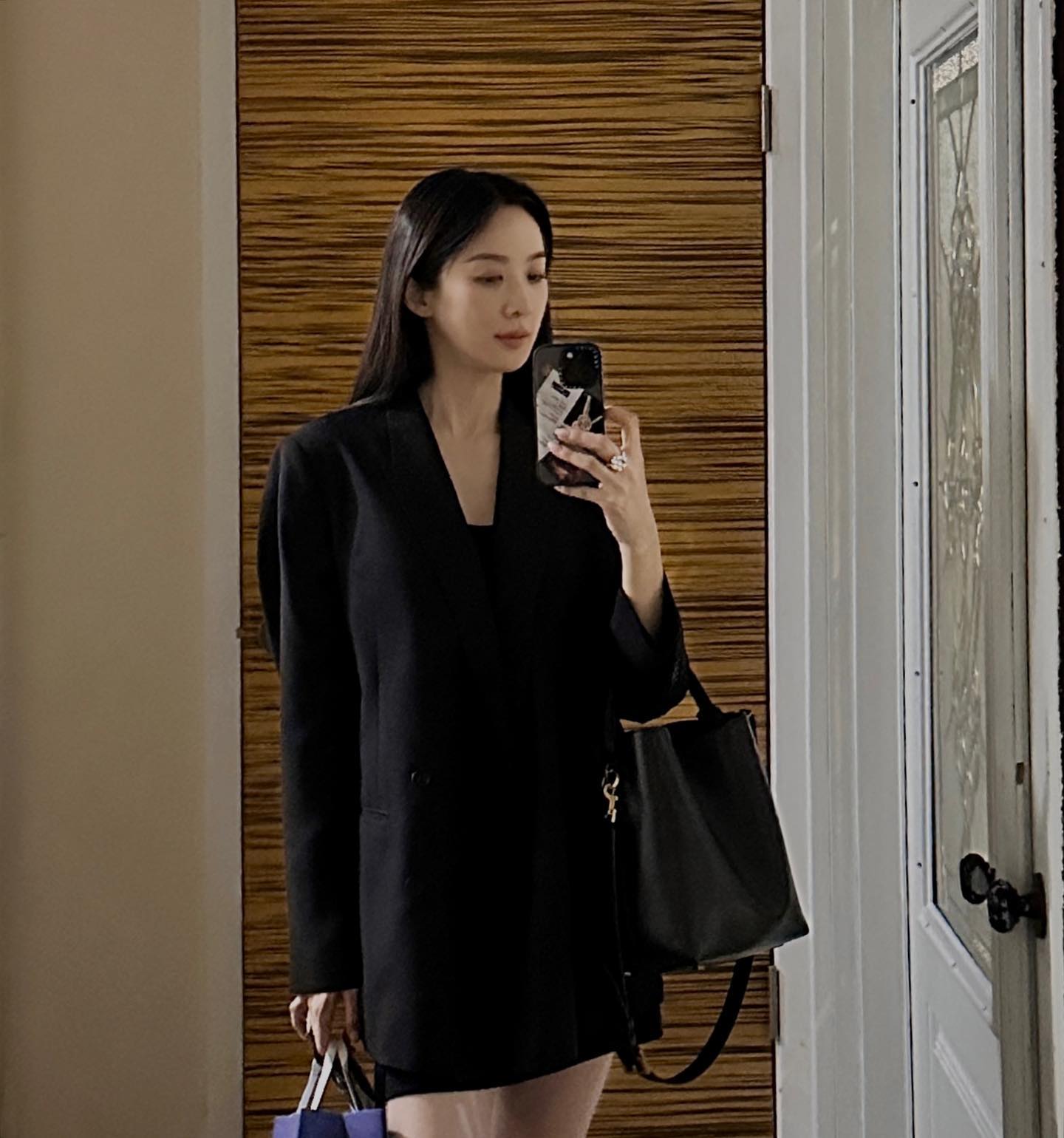 4 nữ diễn viên Hàn U45 có phong cách sành điệu, trẻ trung hơn tuổi-5