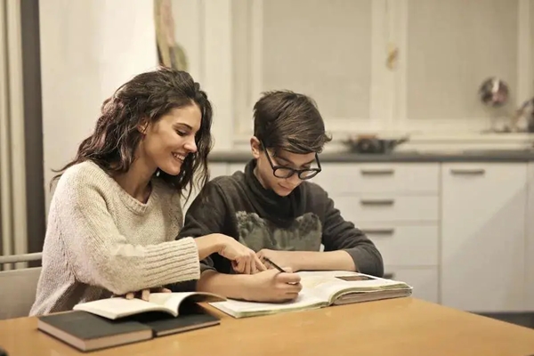 Con số thống kê hơn 1 thập kỷ cho thấy sự thật rùng mình, cha mẹ dừng cho con sử dụng điện thoại di động hoặc ân hận cả đời-5