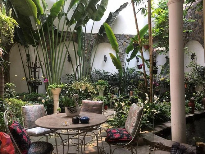 Căn biệt thự đẹp hơn cả tạp chí của nam nghệ sĩ đứng sau sự lung linh của Táo quân-12