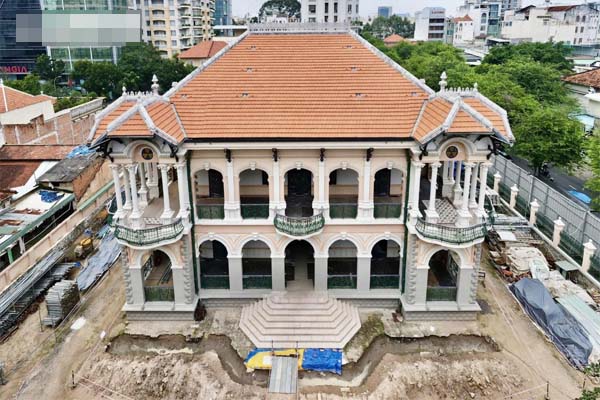 Bà Trương Mỹ Lan đã chi bao nhiêu tiền để mua tháp Capital Place 29 Liễu Giai và tổ hợp khách sạn Daewoo tại Hà Nội?-3