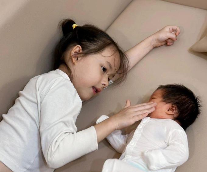 Người hâm mộ kể chuyện gia đình, diễn viên Lan Phương vào khuyên nhủ 1 câu mà ai cũng nức nở khen: Quả là bà mẹ khéo dạy con!-1