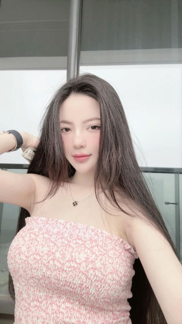 Chu Thanh Huyền xả vai hot girl gợi cảm, ở nhà Quang Hải mang đúng dáng dấp nàng dâu hiền-3