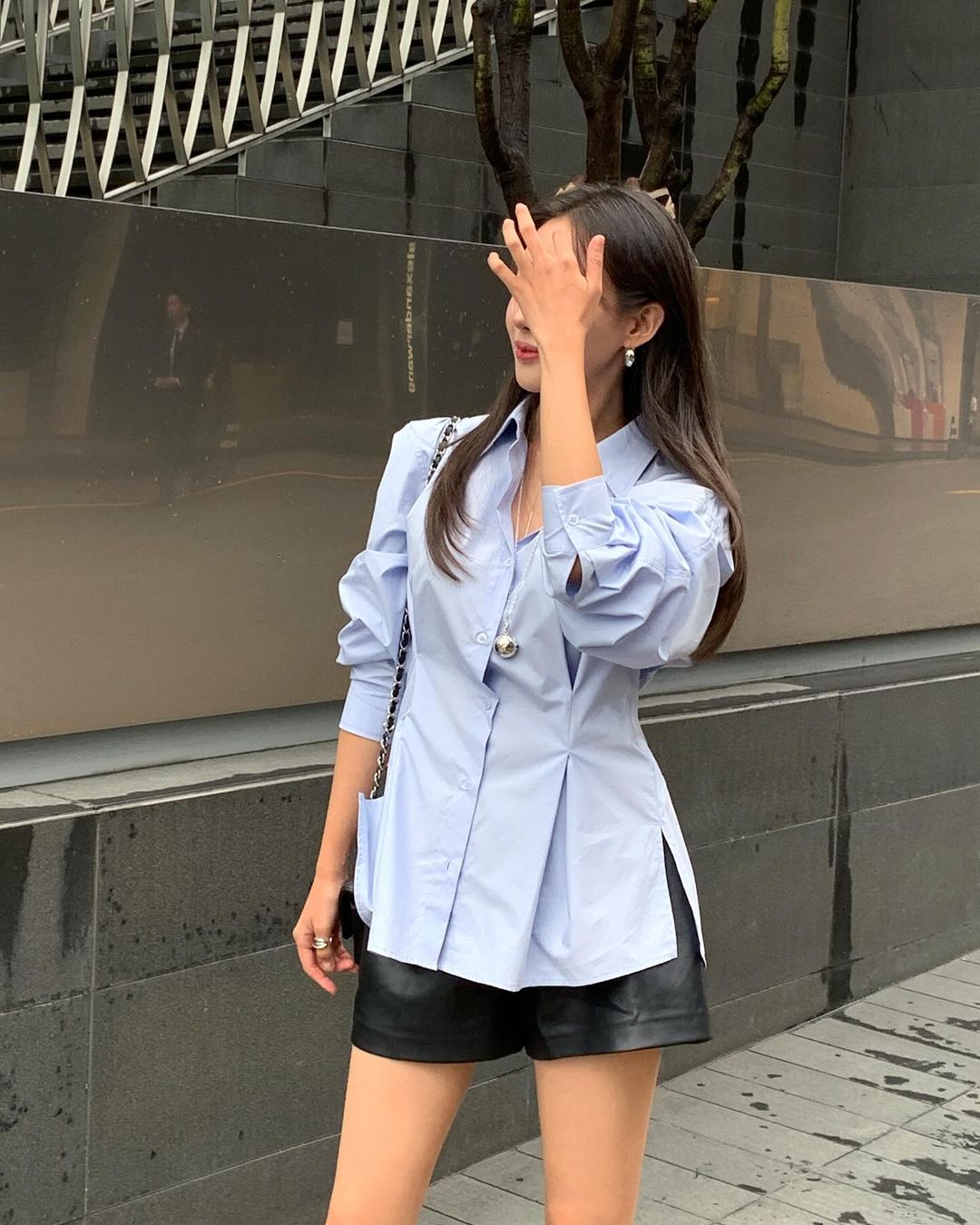 5 kiểu sơ mi điệu đà đang được hội blogger Hàn yêu thích-8