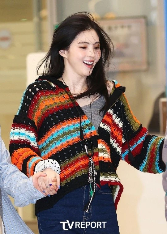 Han So Hee cười tươi khi về Hàn Quốc-1