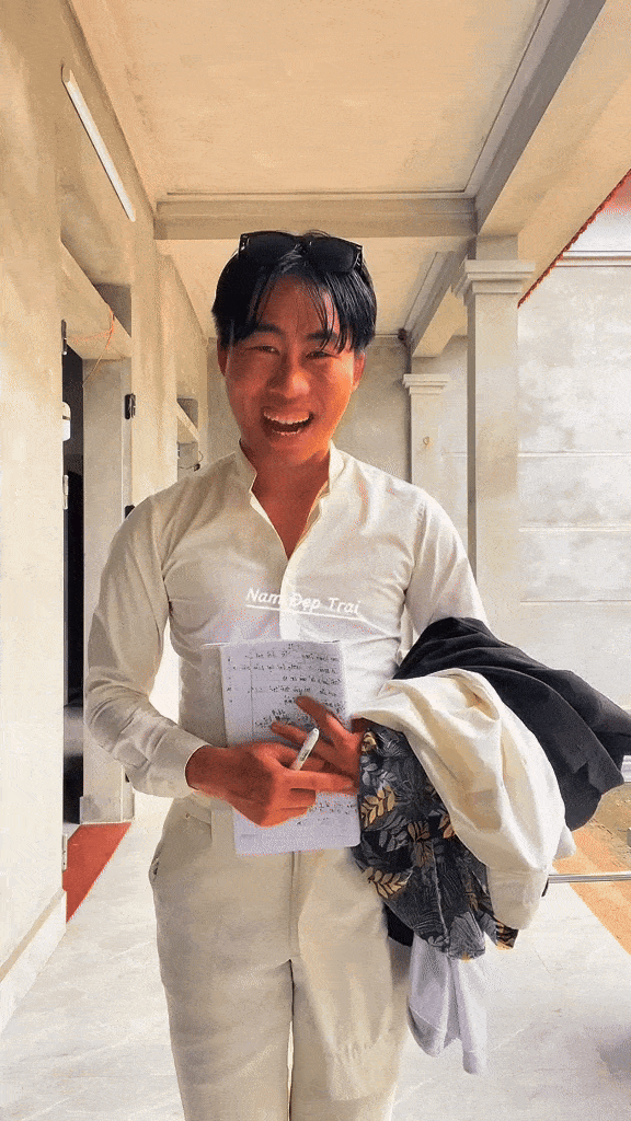 Nhan sắc ngoài đời của tổng tài gia trưởng khiến hội chị em điên đảo quay xe: Hoá ra để câu view, không tin nổi ảnh mạng!-1