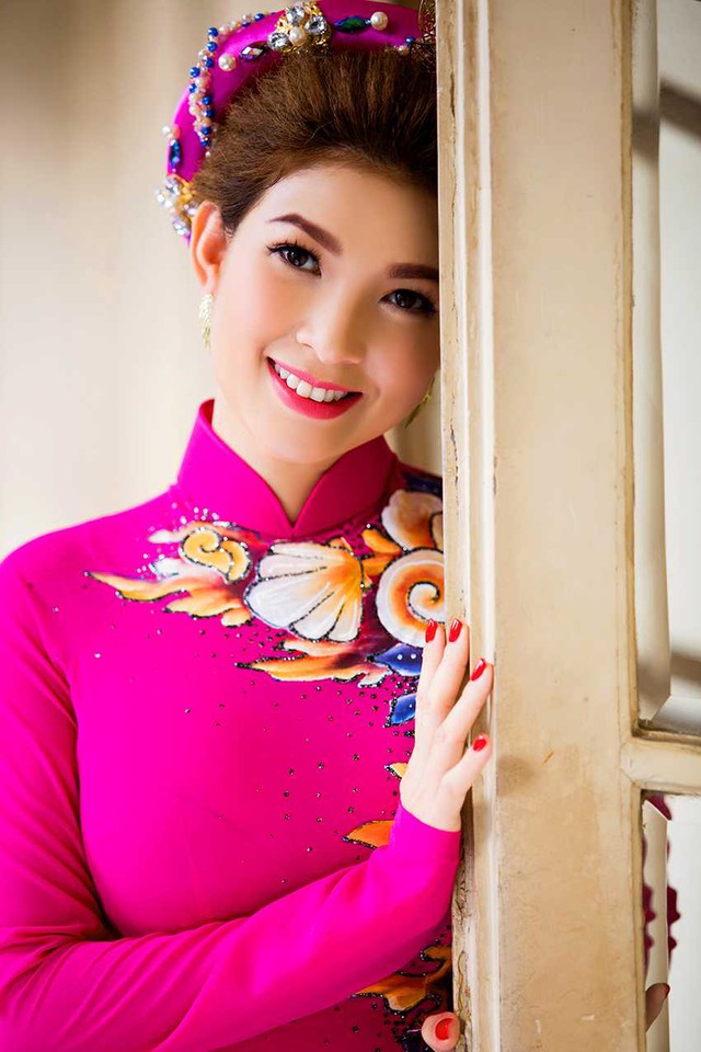 Lấy đại gia ở Mỹ, cuộc sống của nữ ca sĩ Việt như bà hoàng: Chồng nổi hứng là tặng siêu xe, biệt thự-1