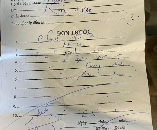 Những đơn thuốc như vẽ giun ra giấy không ai dịch nổi vì chữ bác sĩ quá xấu-7