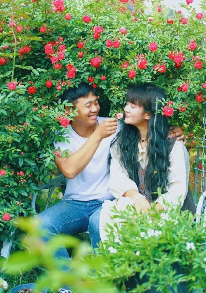 Đôi vợ chồng bỏ việc văn phòng về quê, biến vườn 200m2 thành chốn tiên cảnh” ở nhà quay vlog kiếm 170 triệu/tháng-7