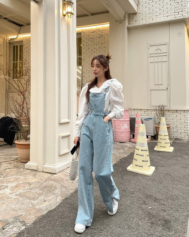 10 kiểu trang phục kết hợp siêu ăn ý với giày sneaker trắng-8