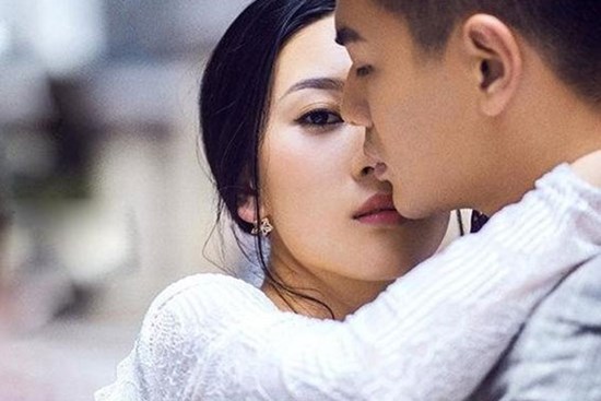 Vợ đại gia không ghen nửa lời, lẳng lặng gửi một tin nhắn khiến chồng đang ngoại tình đọc xong chết lặng