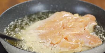 Đổi thực đơn cho cả gia đình bằng món ức gà chiên nước mắm, ngon tuyệt cú mèo-4