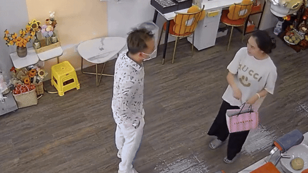 Nam thanh niên giả làm shipper để lừa tiền, chủ cửa hàng lo sốt vó-1