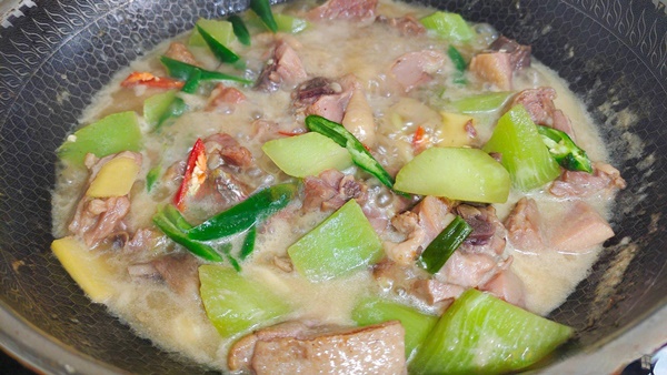 Thịt gà đem nấu cùng loại rau này ăn vừa mềm ngọt, thơm ngon mà lại giúp tăng cường hệ miễn dịch, chống lão hóa-6