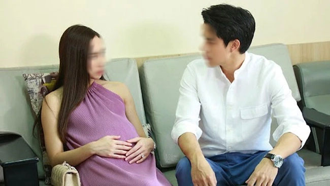 Đi khám thai gặp người yêu cũ đang làm bác sĩ, anh hỏi một câu mà tôi tê tái cõi lòng-1