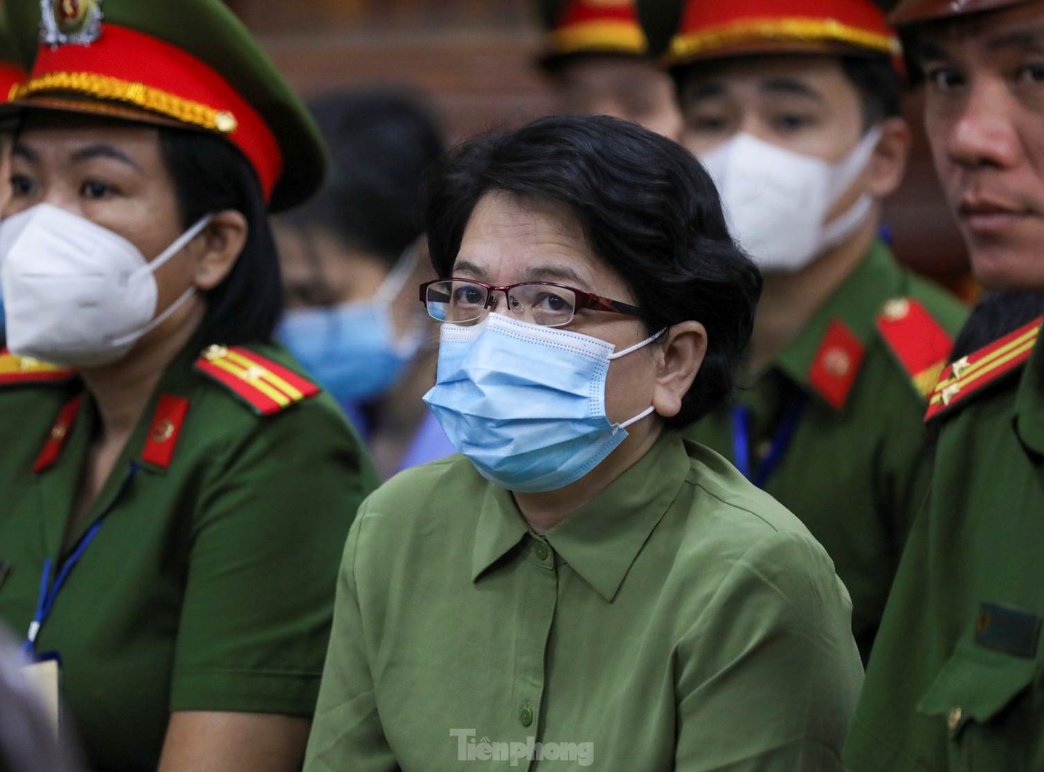 Gương mặt thất thần của bà Trương Mỹ Lan sau khi bị đề nghị tuyên án tử-6