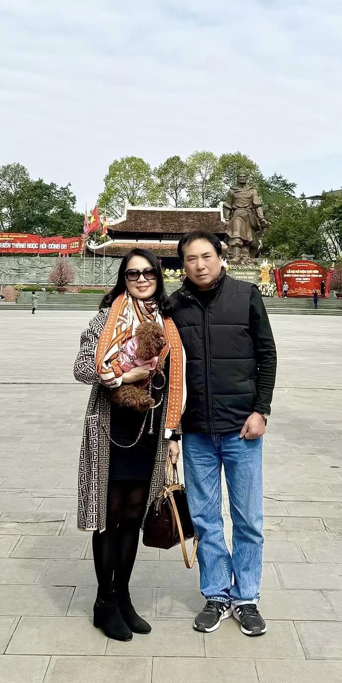 Nữ NSND 60 tuổi vẫn trẻ đẹp khó tin, hôn nhân 35 năm giấu kín, được chồng trải thảm cho làm nghề-7