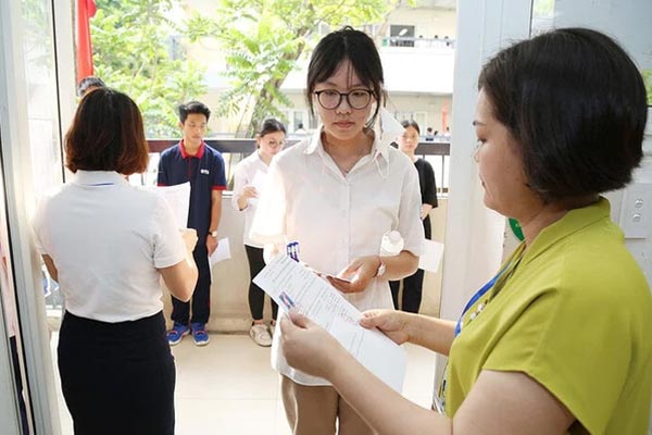 Dự kiến hơn 50.000 học sinh Hà Nội không có suất vào lớp 10 công lập năm nay-2