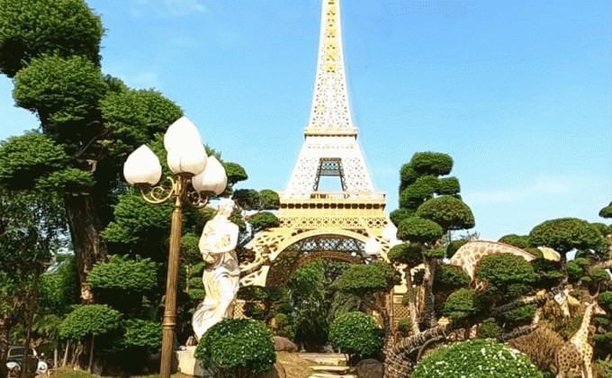 Biệt phủ rộng 10.000m2 như Disneyland thu nhỏ ở Hải Dương, gia chủ dùng trực thăng để đi lại, riêng không gian thờ cúng đã to bằng cả ngôi nhà-10