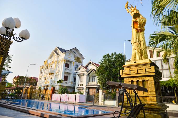 Biệt phủ rộng 10.000m2 như Disneyland thu nhỏ ở Hải Dương, gia chủ dùng trực thăng để đi lại, riêng không gian thờ cúng đã to bằng cả ngôi nhà-14