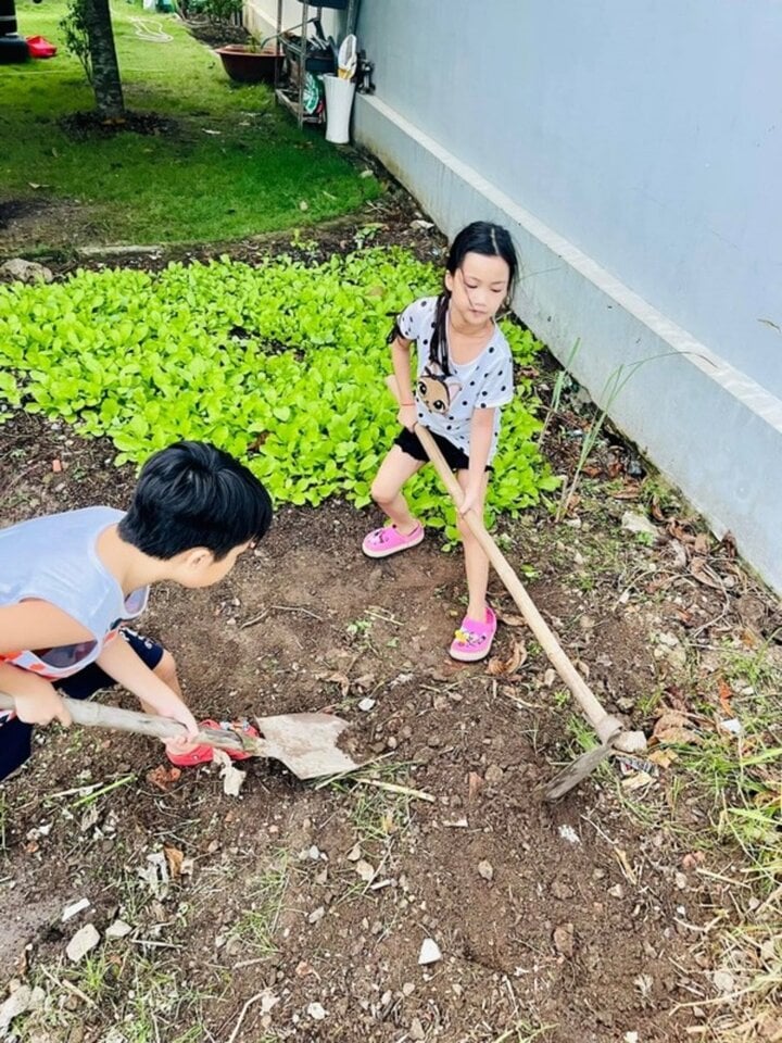 Tài sản khủng của Ốc Thanh Vân: Biệt thự miệt vườn, tậu xe hơi 4 tỷ đồng-8