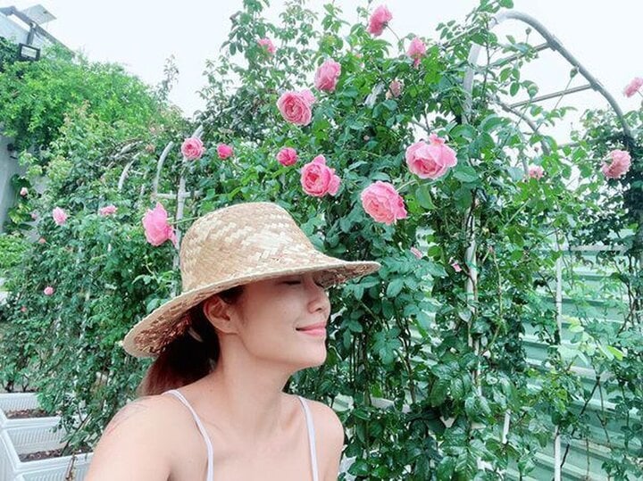 Tài sản khủng của Ốc Thanh Vân: Biệt thự miệt vườn, tậu xe hơi 4 tỷ đồng-6