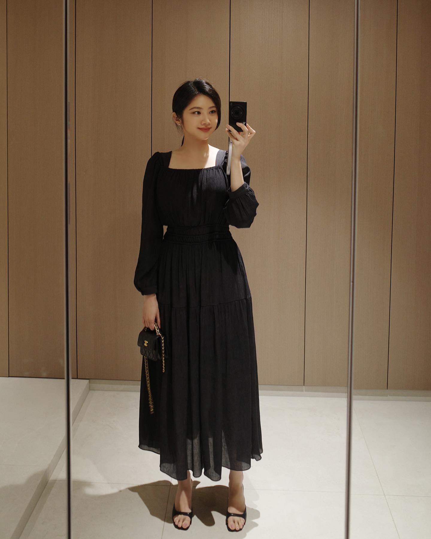 5 mẫu váy liền đang là xu hướng, chị em nên sắm để phong cách sành điệu hơn-2