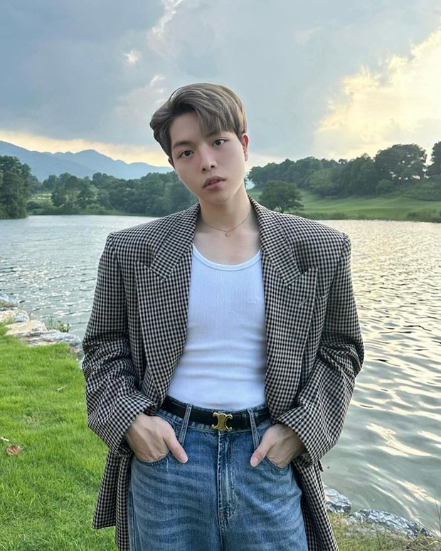 Nam ca sĩ đổi đời nhờ... đập mặt xây lại: 25 tuổi đã tậu chung cư 10 tỷ, liên tục báo hiếu bố mẹ bằng nhà đẹp - xe sang, còn lấn sân sang thị trường BĐS-1