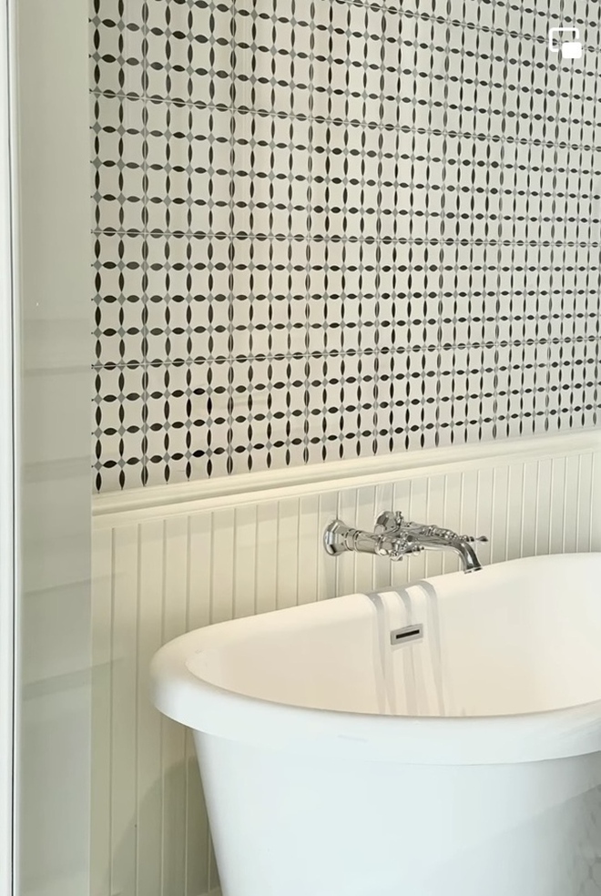 Nam ca sĩ đổi đời nhờ... đập mặt xây lại: 25 tuổi đã tậu chung cư 10 tỷ, liên tục báo hiếu bố mẹ bằng nhà đẹp - xe sang, còn lấn sân sang thị trường BĐS-6