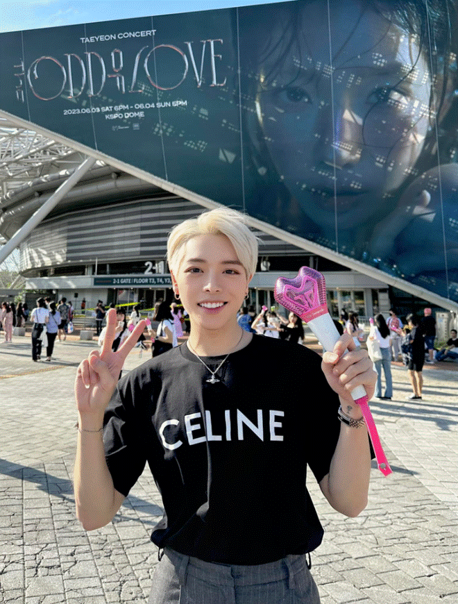 Nam ca sĩ đổi đời nhờ... đập mặt xây lại: 25 tuổi đã tậu chung cư 10 tỷ, liên tục báo hiếu bố mẹ bằng nhà đẹp - xe sang, còn lấn sân sang thị trường BĐS-20